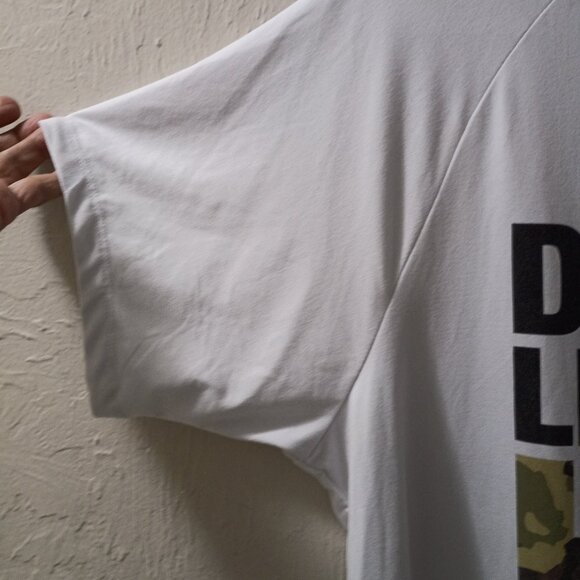 Dogg Supply Snoop Dogg “Drop It Like It’s Hot” Graphic Tee – Size Large - Picture 3 of 3